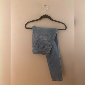 American Eagle Jeans (size 8)